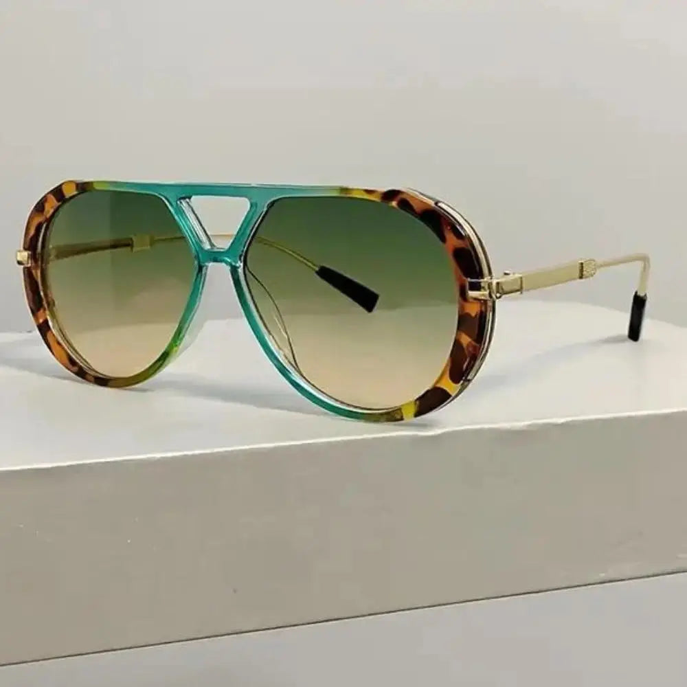 2026 New Y2K Retro Tortoise Shell Polarized Sunglasses for Women, Lightweight Premium Square Frame Shades, Stylish Casual Summer Eyewear Perfect for Beach Vacation Summer Outfits.